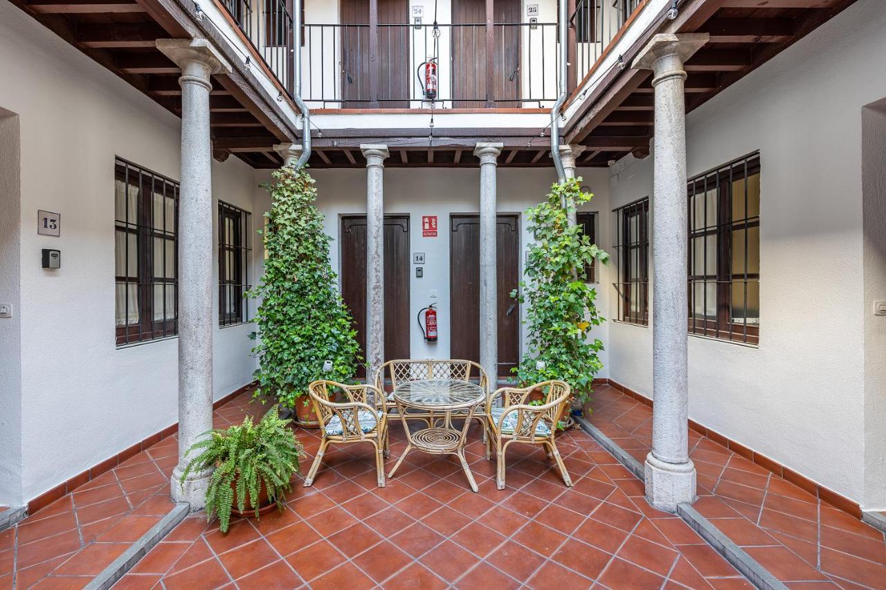 Adanar-Las Columnas Granada Exteriér fotografie